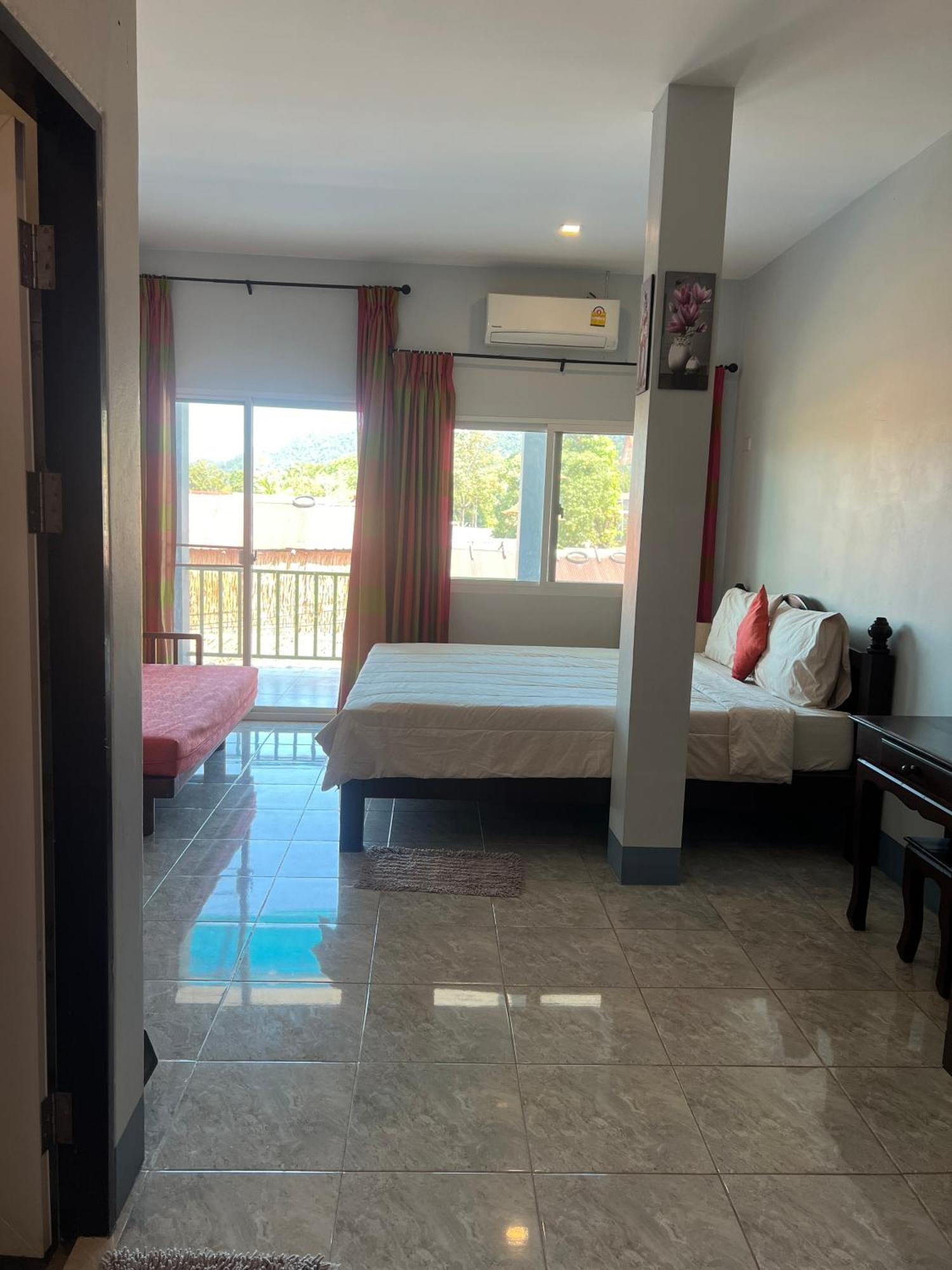 Nare Guest House Ко-Ланта Экстерьер фото